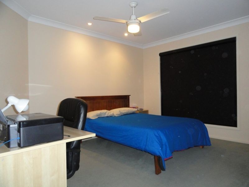 11 Lee Street, Miles QLD 4415