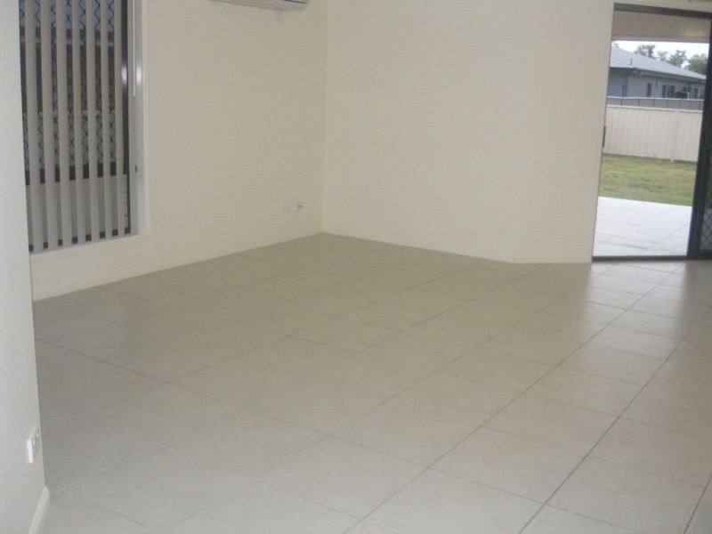 54 Sommerfeld Crescent, Chinchilla QLD 4413