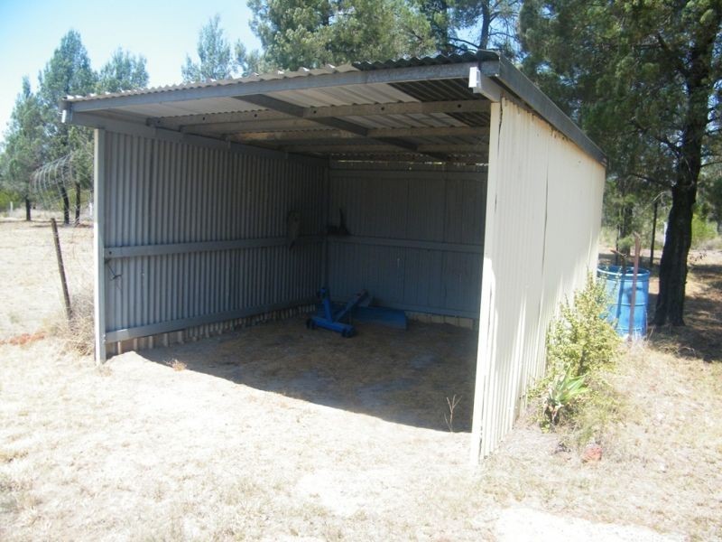 877 Males Drive, Tara QLD 4421