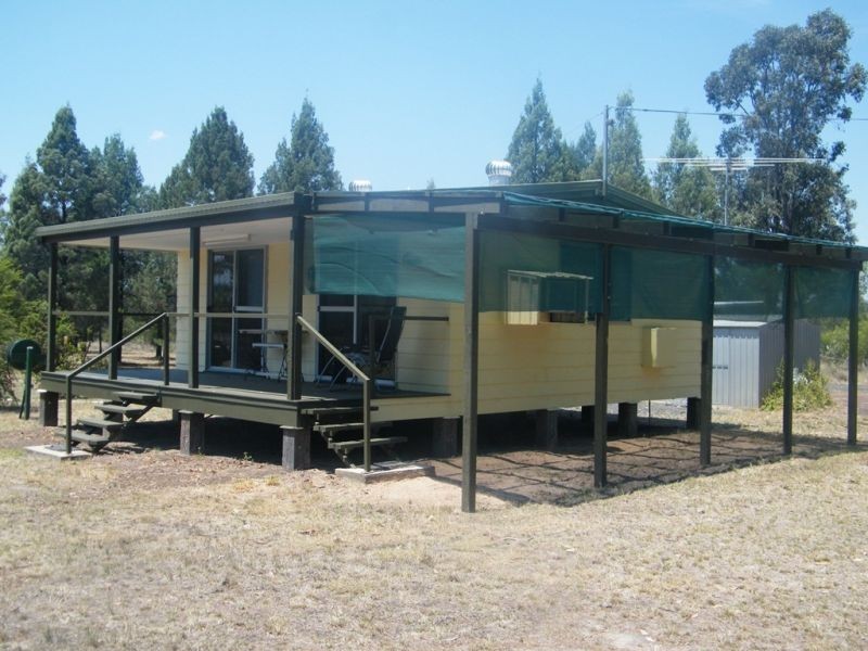 877 Males Drive, Tara QLD 4421
