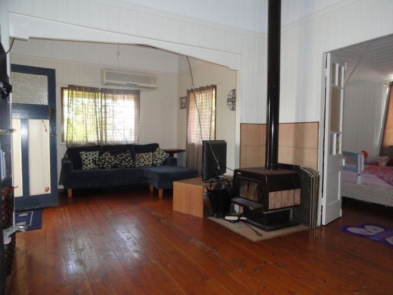 8 Wood Street, Chinchilla QLD 4413