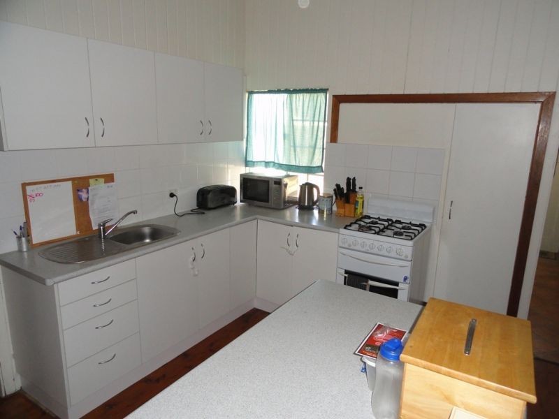 8 Wood Street, Chinchilla QLD 4413