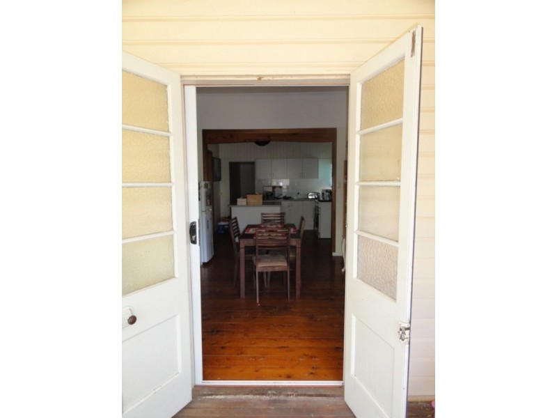 8 Wood Street, Chinchilla QLD 4413