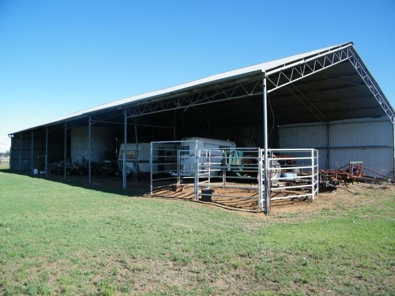 175 Len Middletons Road, Brigalow QLD 4412