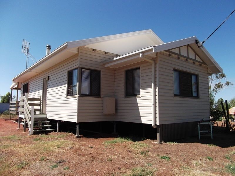 20 Albert Street, Jandowae QLD 4410