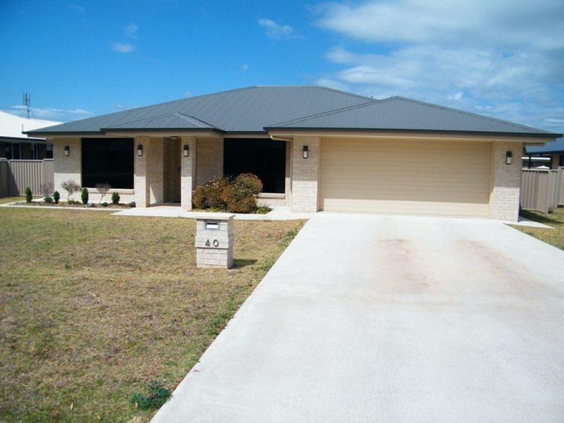40 Sommerfeld Crescent, Chinchilla QLD 4413