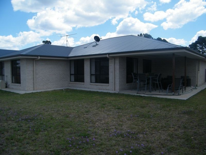 40 Sommerfeld Crescent, Chinchilla QLD 4413