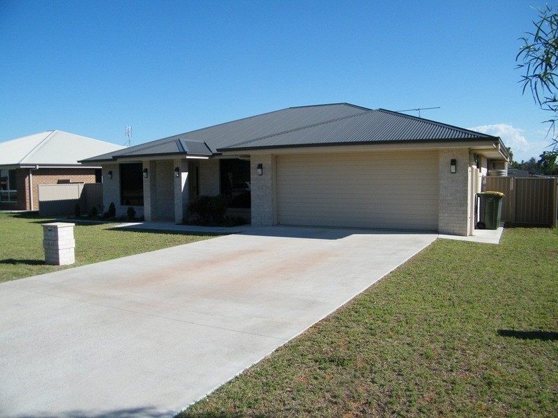 40 Sommerfeld Crescent, Chinchilla QLD 4413