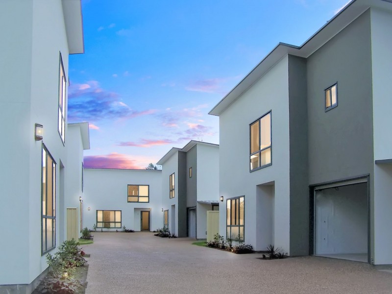 2/6 Holland Street, Chinchilla QLD 4413