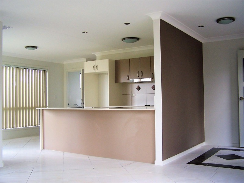 2/6 Holland Street, Chinchilla QLD 4413