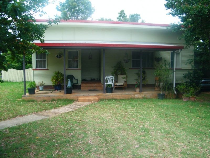 12 Castle Street, Chinchilla QLD 4413