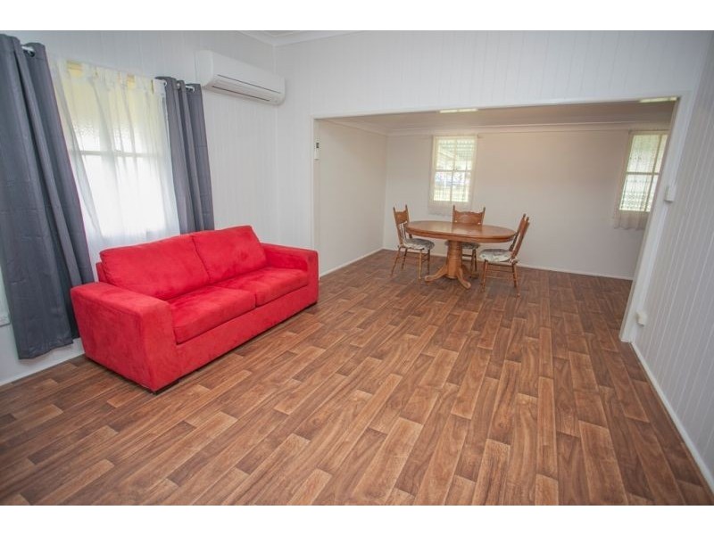 34 Hypatia Street, Chinchilla QLD 4413