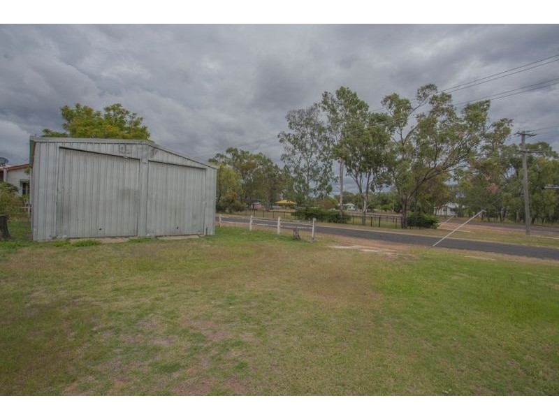 34 Hypatia Street, Chinchilla QLD 4413