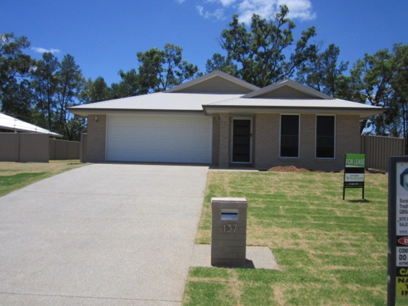 137 Cypress Pine Drive, Miles QLD 4415