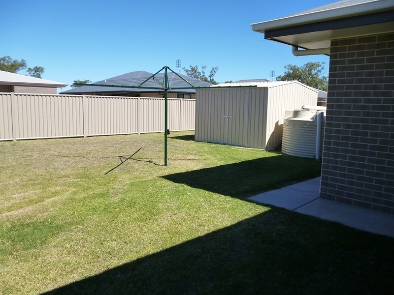 147 Cypress Pine Drive, Miles QLD 4415