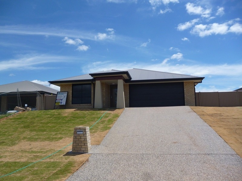 3 Hookswood Road, Miles QLD 4415