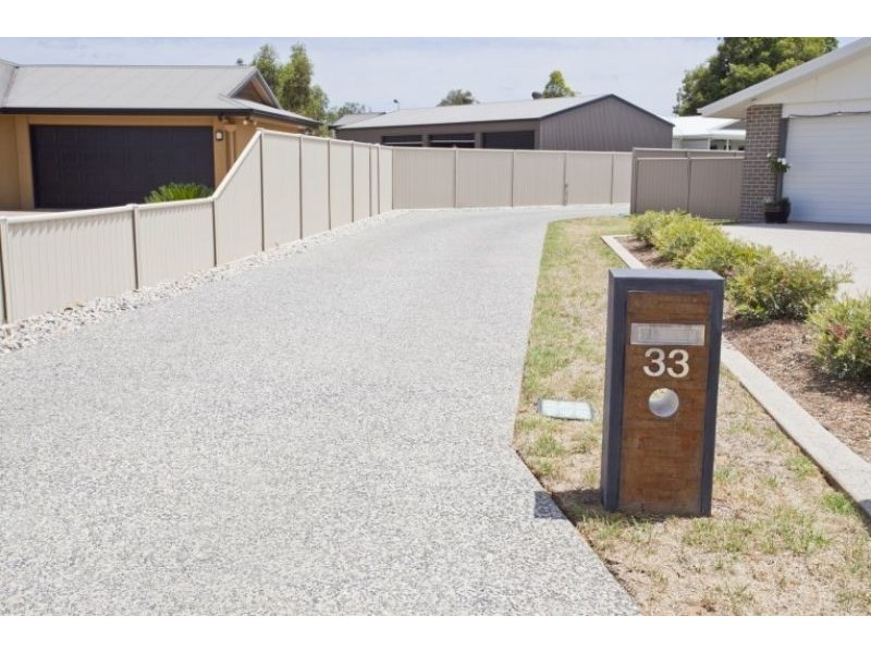 1,579m2 Hideaway in Sommerfeld Crescent, Chinchilla QLD 4413