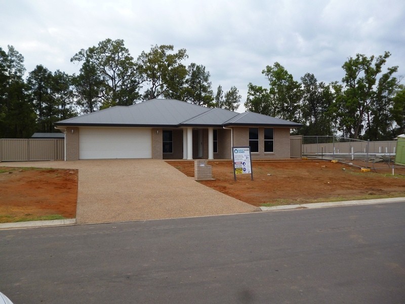 133 Cypress Pine Drive, Miles QLD 4415