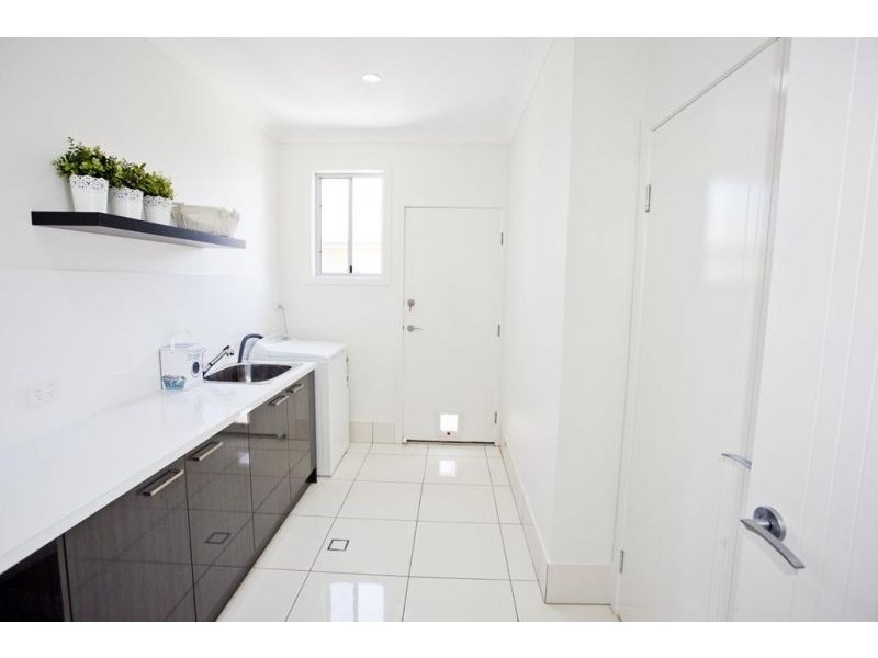 2 Barnsley Street, Chinchilla QLD 4413