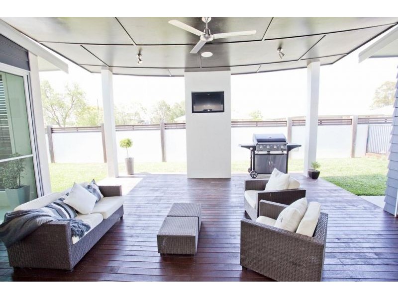 2 Barnsley Street, Chinchilla QLD 4413