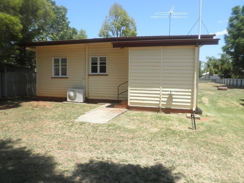 43 King Street, Chinchilla QLD 4413