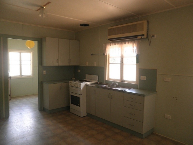 43 King Street, Chinchilla QLD 4413