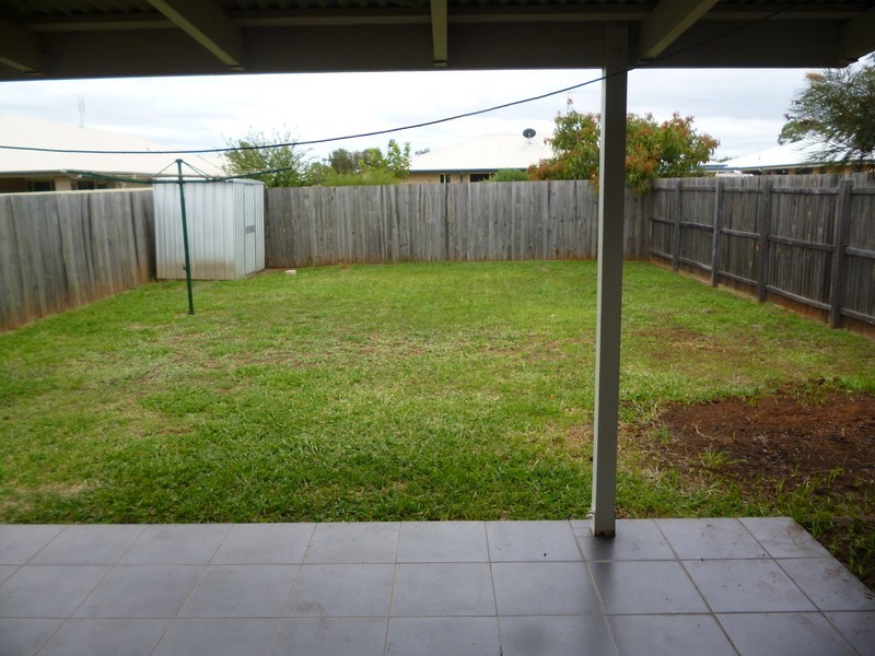 1/101 Zeller St, Chinchilla QLD 4413