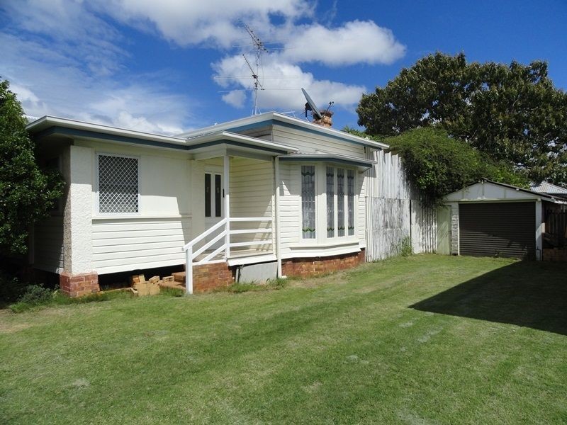 5 First Avenue, Chinchilla QLD 4413