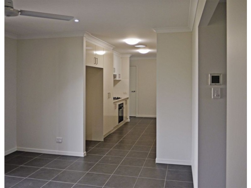 4 Hughes St, Chinchilla QLD 4413