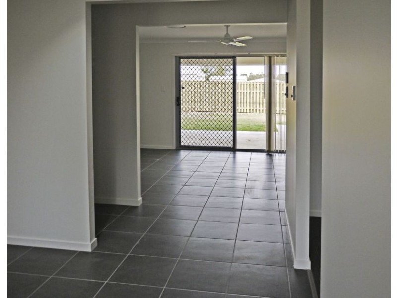 4 Hughes St, Chinchilla QLD 4413