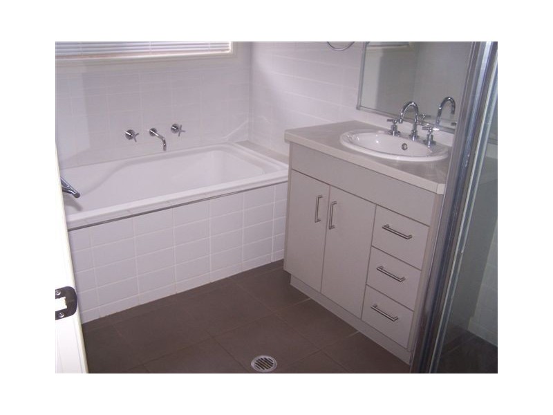 63 Sommerfeld Crescent, Chinchilla QLD 4413