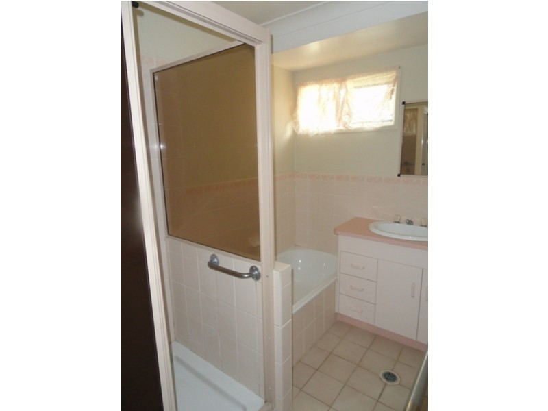 1/64 Middle Street, Chinchilla QLD 4413