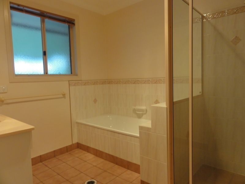 33 Beasley Street, Chinchilla QLD 4413