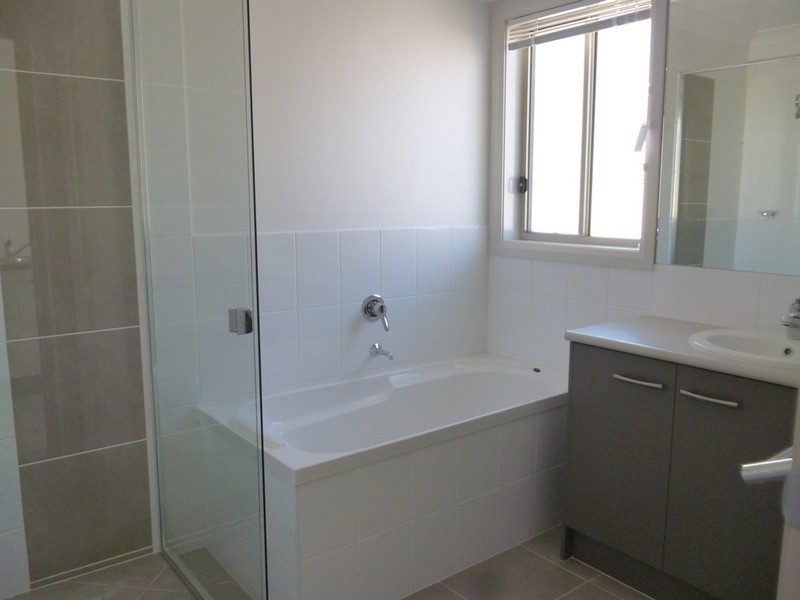 100 Cypress Pines Drive, Miles QLD 4415