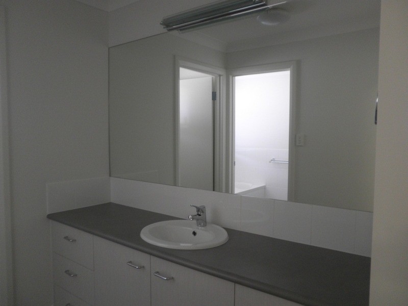 102 Cypress Pines Drive, Miles QLD 4415