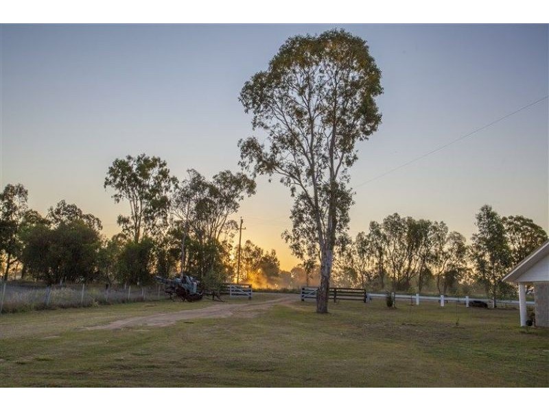 302 Dawson Gate Road, Chinchilla QLD 4413