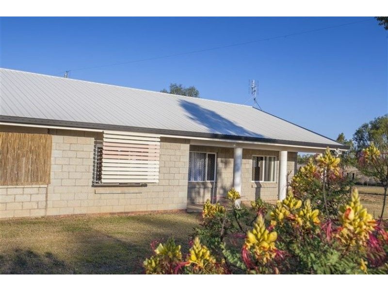 302 Dawson Gate Road, Chinchilla QLD 4413