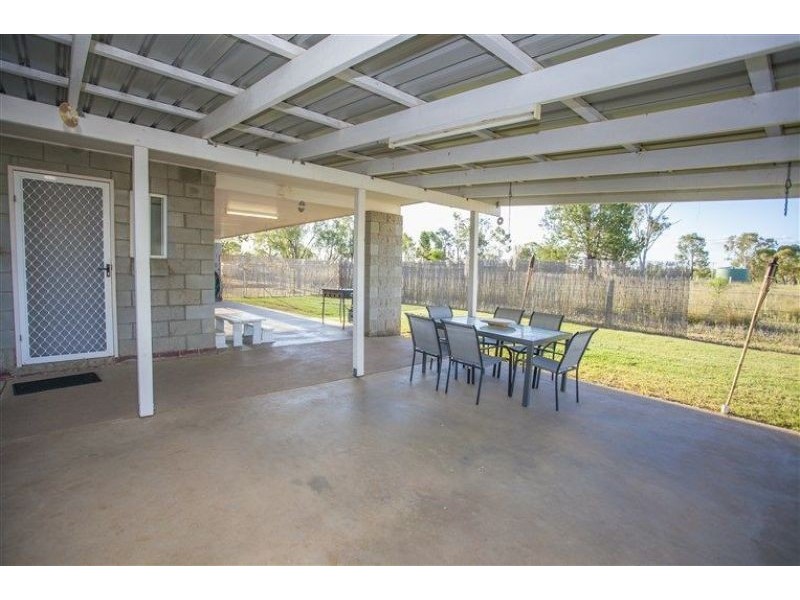 302 Dawson Gate Road, Chinchilla QLD 4413