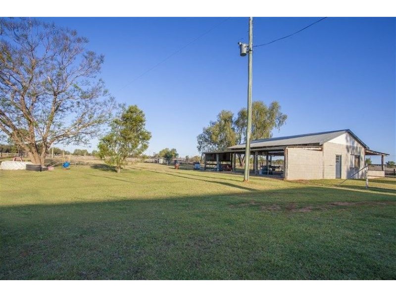302 Dawson Gate Road, Chinchilla QLD 4413