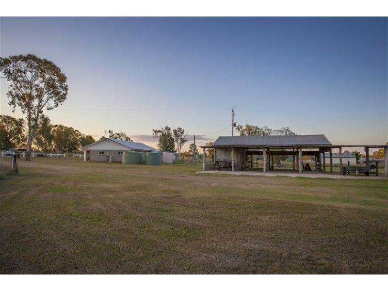 302 Dawson Gate Road, Chinchilla QLD 4413