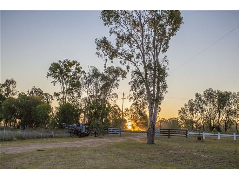 302 Dawson Gate Road, Chinchilla QLD 4413