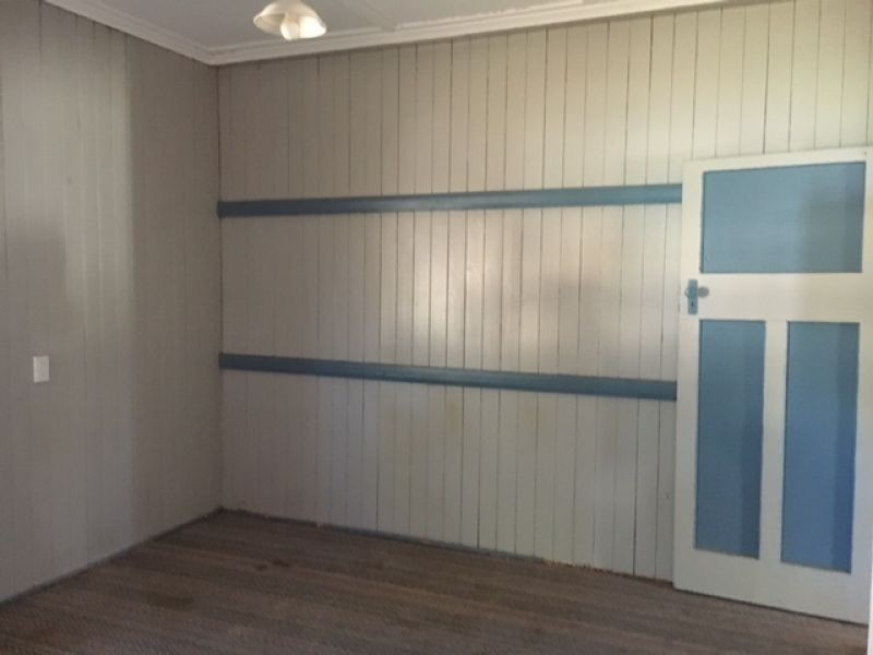 17 Russell Street, Chinchilla QLD 4413