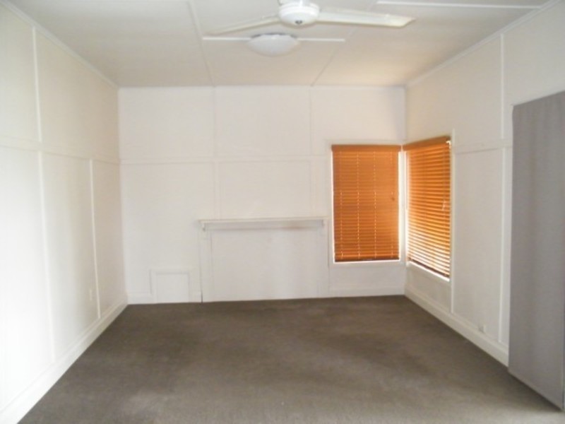 4 Evans Street, Chinchilla QLD 4413