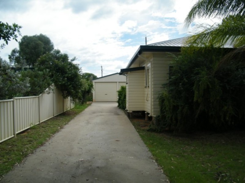 4 Evans Street, Chinchilla QLD 4413