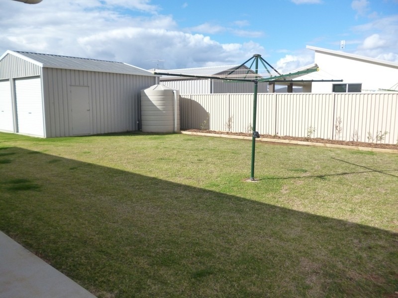 6  Lewis Street, Chinchilla QLD 4413