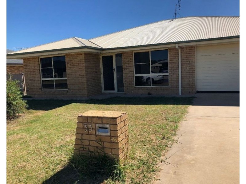 33 Sheridan Street, Chinchilla QLD 4413
