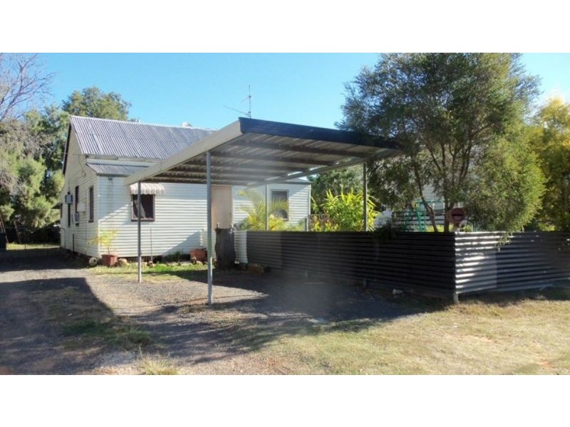 48 Railway Street, Chinchilla QLD 4413