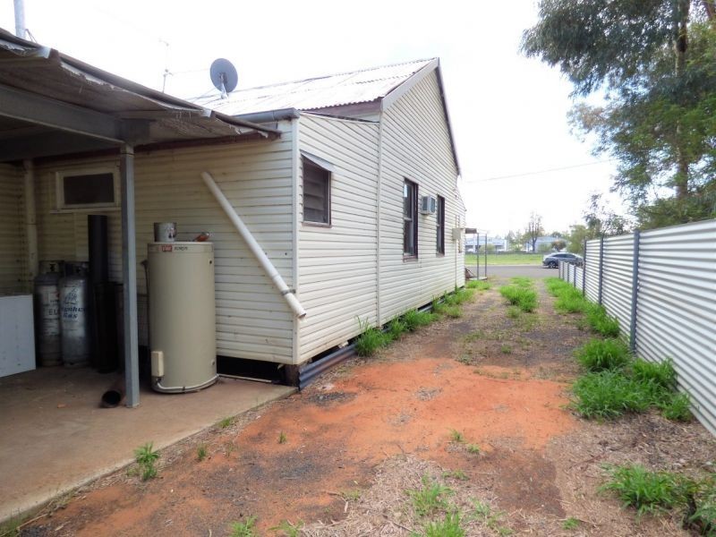 48 Railway Street, Chinchilla QLD 4413