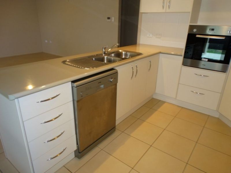 16 Sommerfeld Crescent, Chinchilla QLD 4413