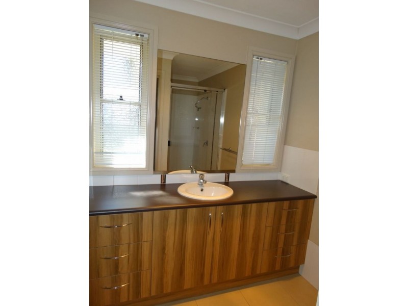 16 Sommerfeld Crescent, Chinchilla QLD 4413